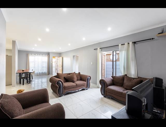 3 BEDROOM HOUSE FOR SALE IN ST DUMAS